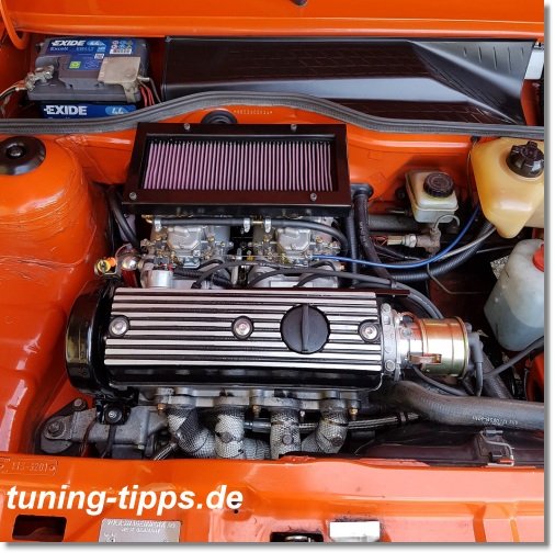 Motorraum VW Polo 1, Weber Doppelvergaser